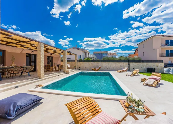Skyfall Zadarvillas Villa *