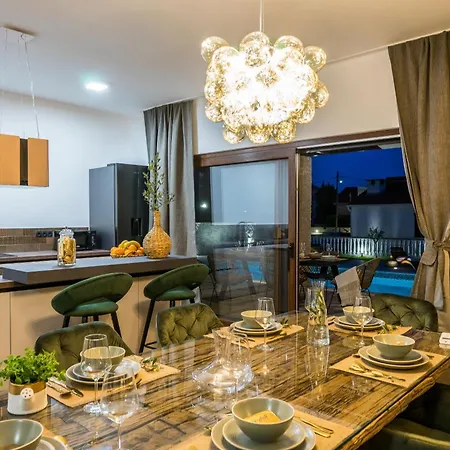 וילה Skyfall Zadarvillas ביבינייה