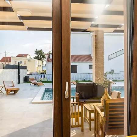 Skyfall Zadarvillas * ביבינייה