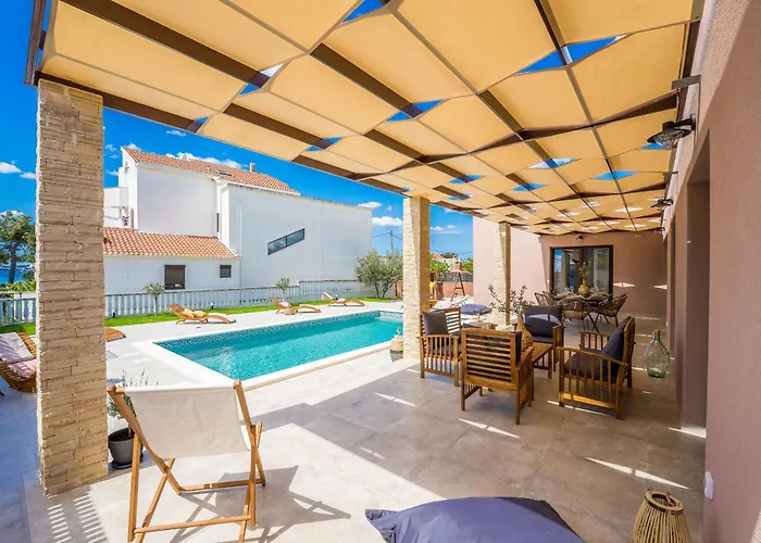 Villa Skyfall Zadarvillas *